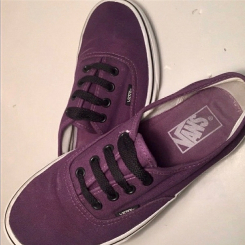 Purple Van size 7